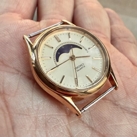 Seiko Moonphase Watch Women's 24mm Champagne Dial Gold Tone 2A24-0048 - Untested - Picture 4 of 9